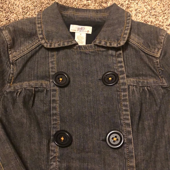 Jean jacket - Picture 2 of 6
